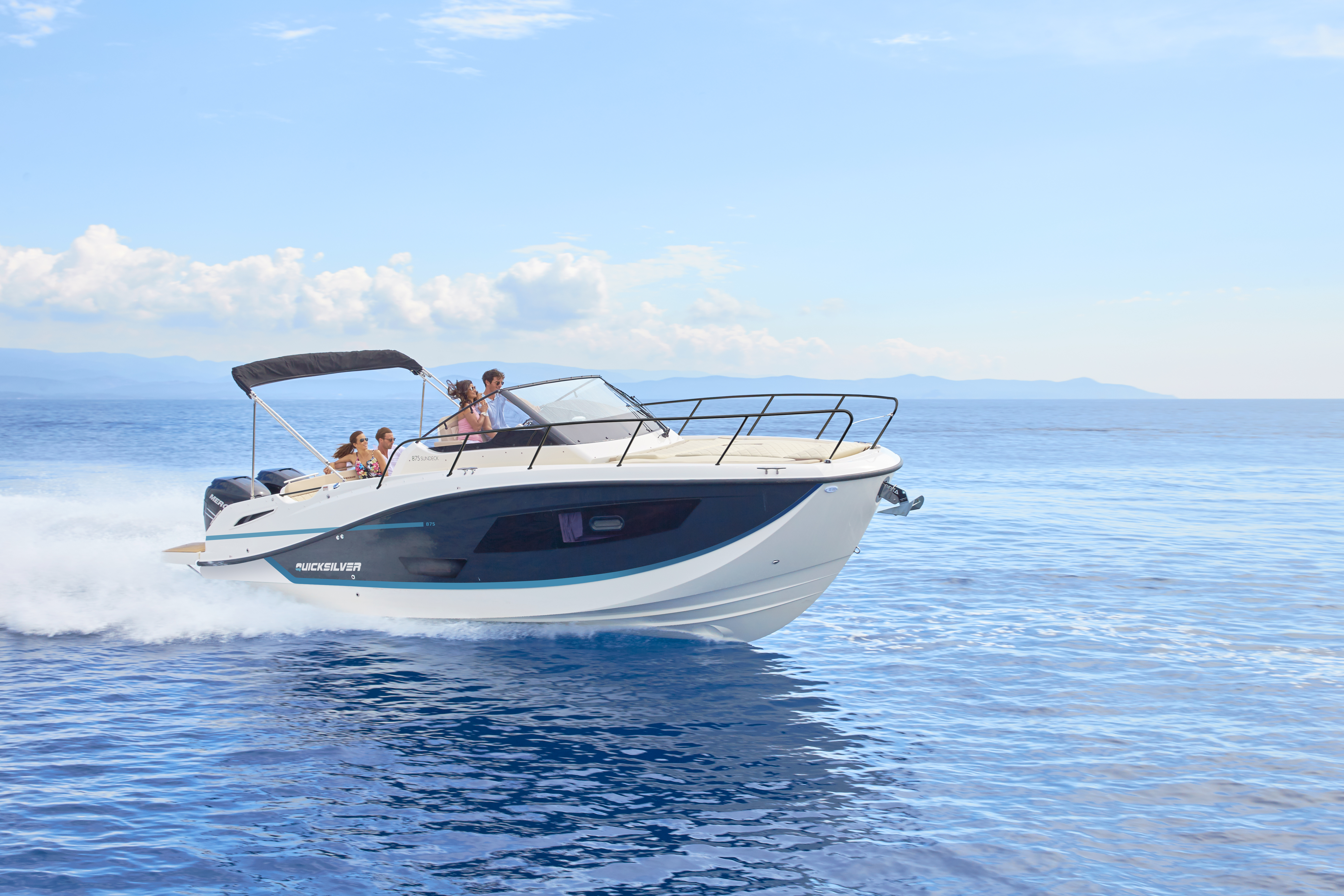 Activ 875 Sundeck